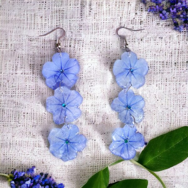 Aretes de tres flores de plumbago