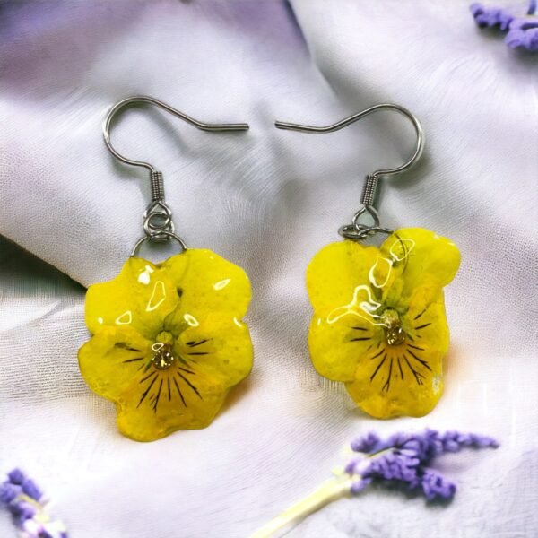 Aretes de Pensamiento amarillo