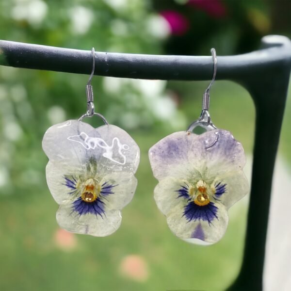 Aretes de Pensamiento lila blanco