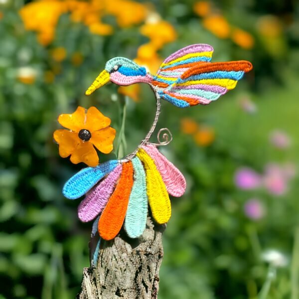 Copilli de Colibrí con flor de ojo de venado