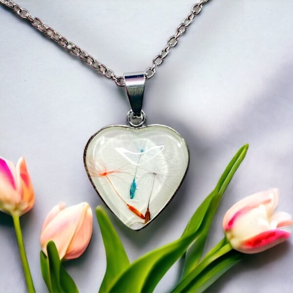 Collar de Corazón con dientes de león