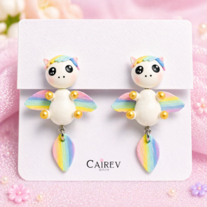 Aretes de pegaso kawaii artesanales hechos a mano con alas arcoíris y porcelana fría